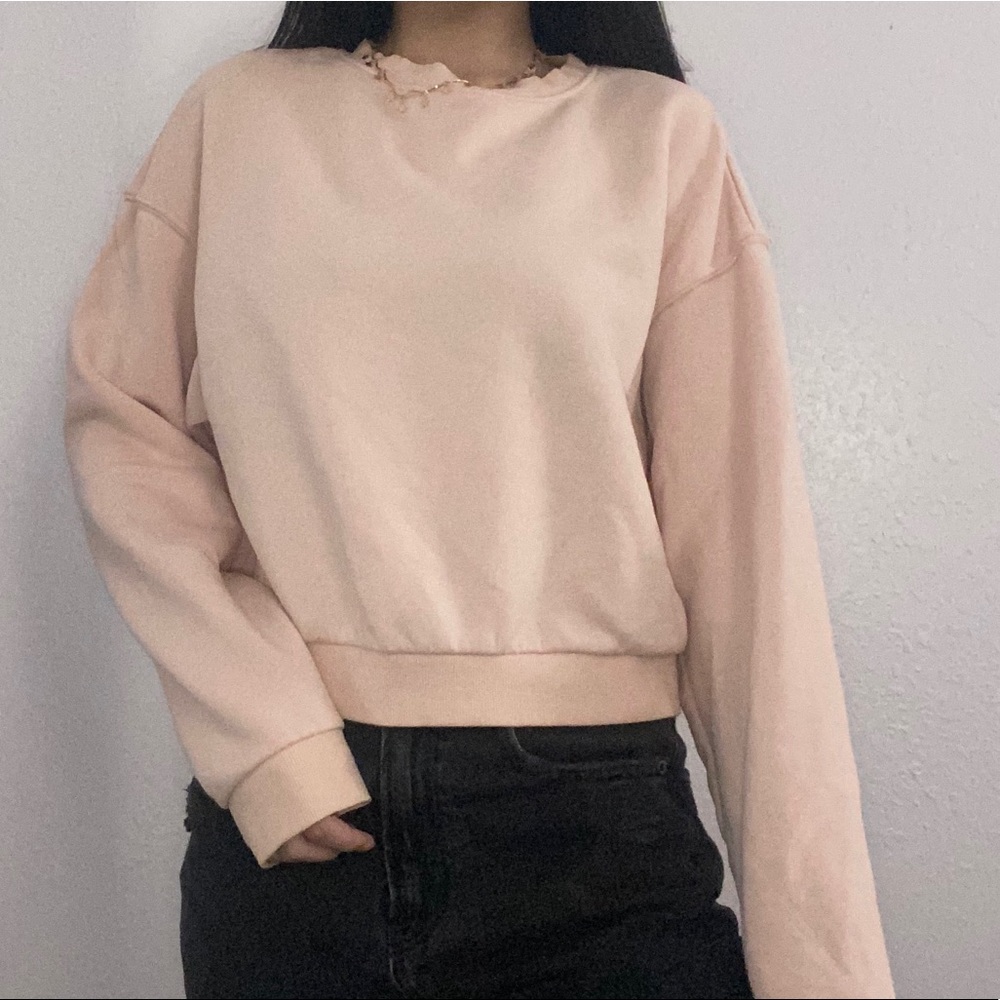 H&M light pink cropped pullover sweater